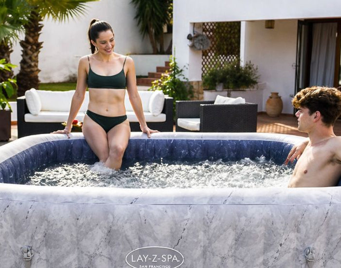 <h2>Onze opblaasbare spa's</h2>