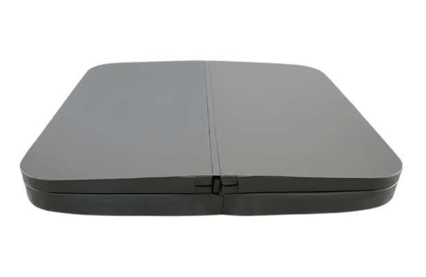 W'eau spa cover 225 x 225cm radius 18cm